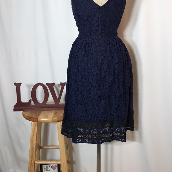 Navy blue lace size 4 dress - Picture 6 of 10